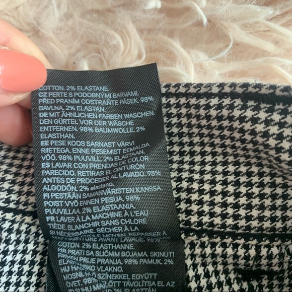 Belted Houndstooth Mini Skirt - Picture 3 of 11